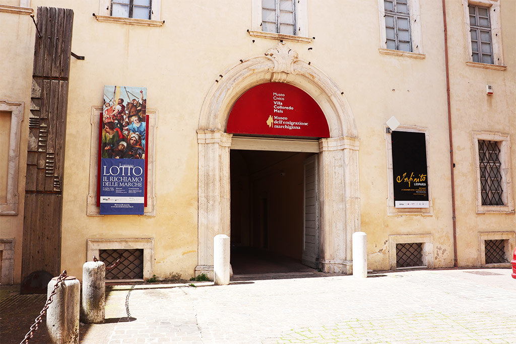 foto dell'ingresso del Museo Civico Villa Colloredo Mels